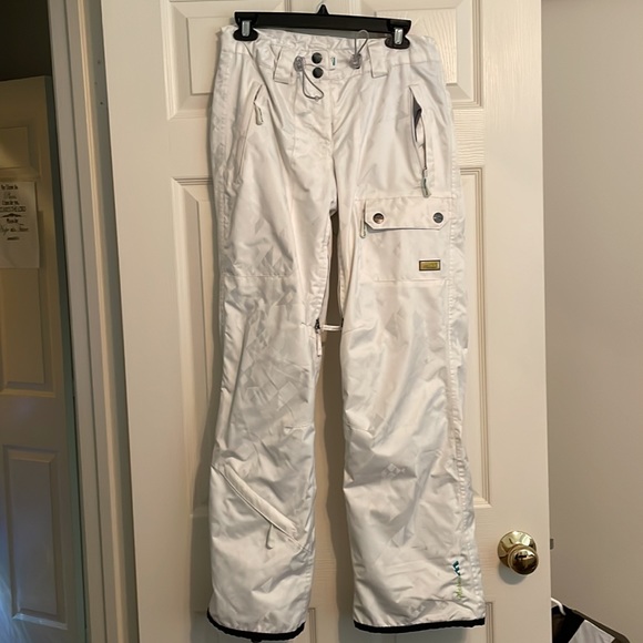 Snowboarding outfit - Picture 3 of 4